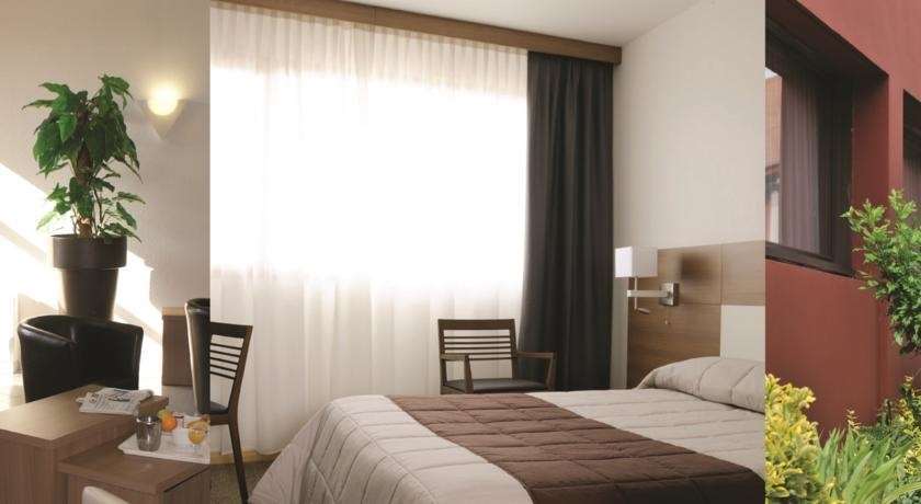 Kyriad Lyon Est - Genas Eurexpo Номер фото